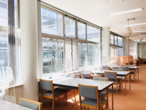 向島子ども図書館