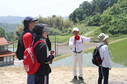 コースの途中では歴史ガイドやクイズもありましたよ。