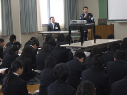 自転車安全講習の様子（因島高校1学年）