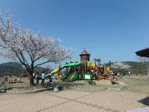 尾道西公園の複合遊具