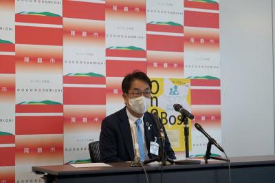 記者会見